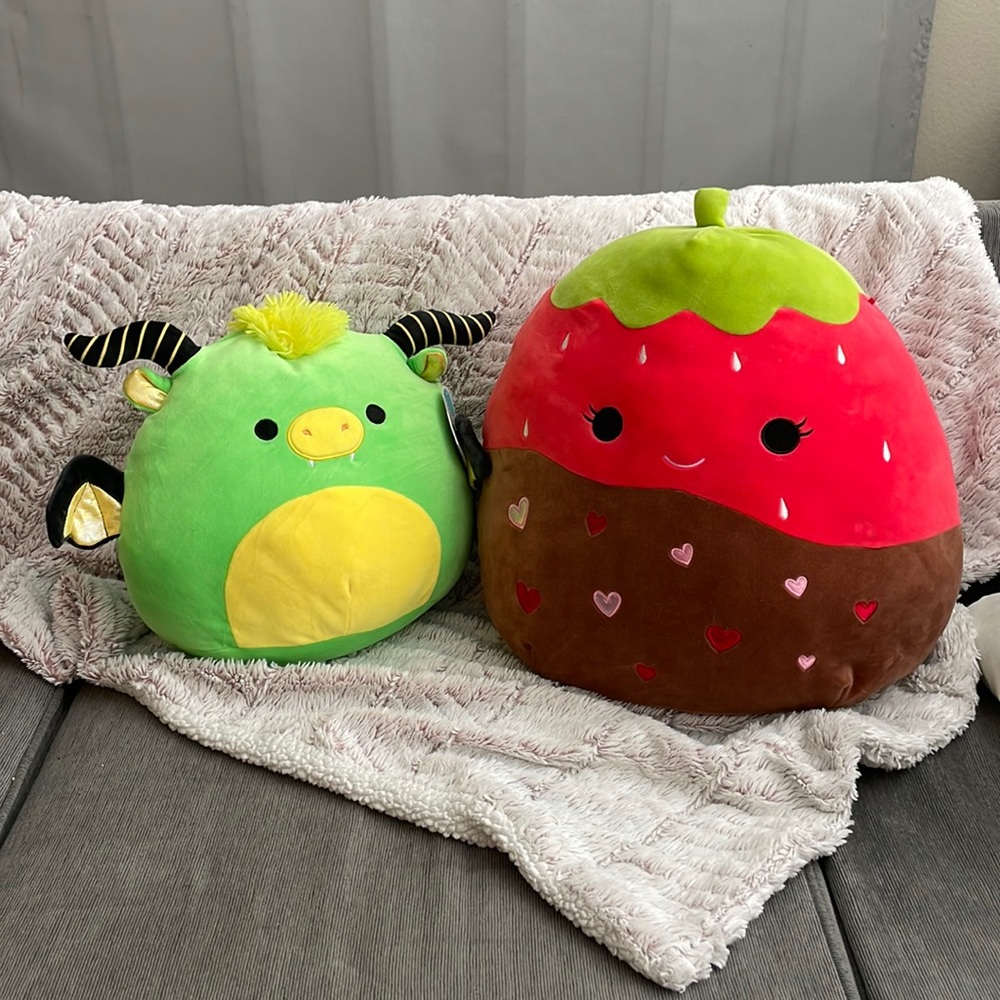 Valentines Day Squishmallow! <3